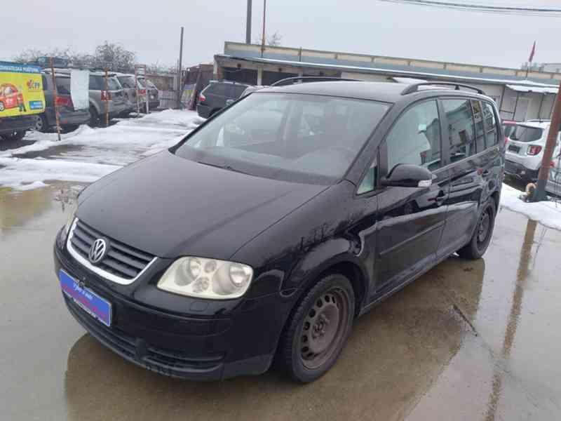 VOLKSWAGEN TOURAN 1.6 FSI TRENDLINE - foto 3