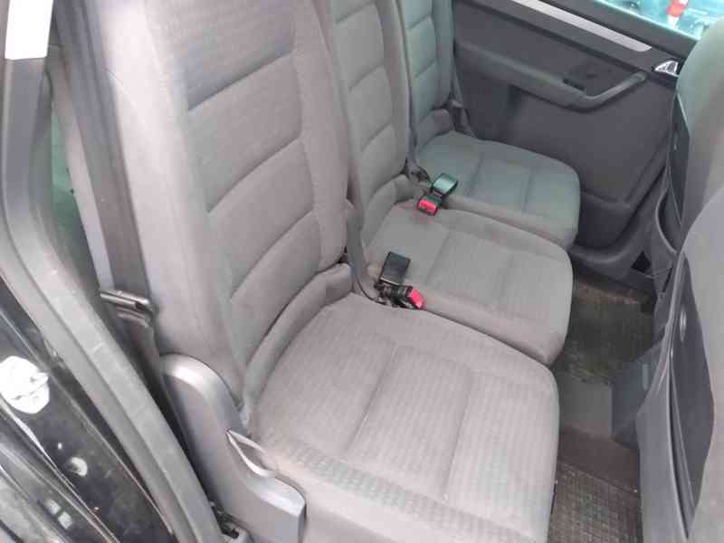 VOLKSWAGEN TOURAN 1.6 FSI TRENDLINE - foto 14