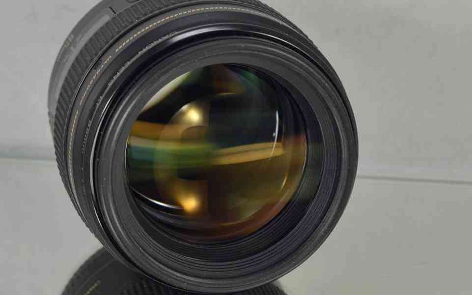 Canon EF 85mm f/1.8 USM **F.F. Pevný Portrétový - foto 3