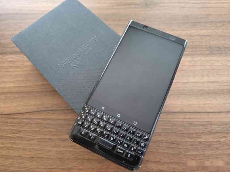 BlackBerry KeyOne Black Edition + kompletní balení, funkční - foto 2