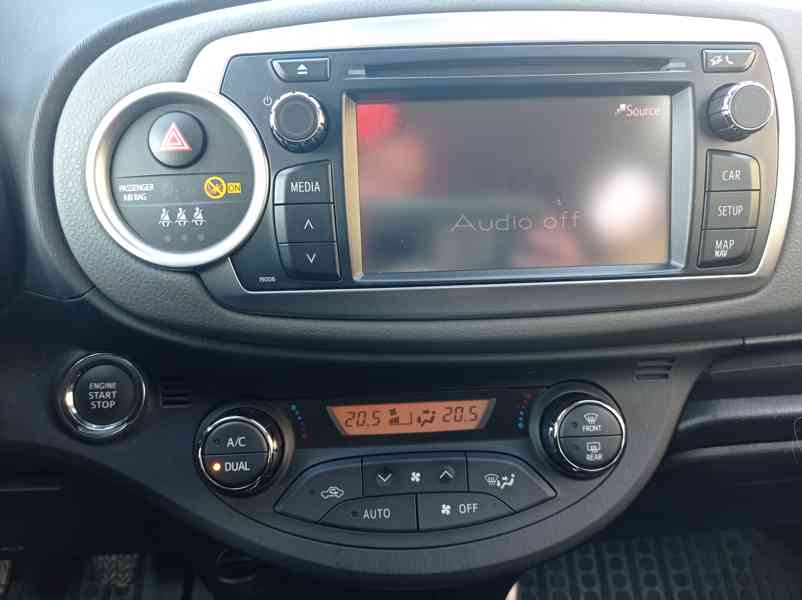 Toyota Yaris 1.3 VVTi Tažné/Výhřev/Kamera - foto 25