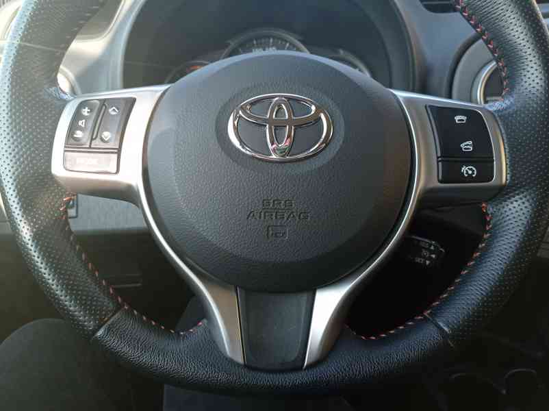 Toyota Yaris 1.3 VVTi Tažné/Výhřev/Kamera - foto 23