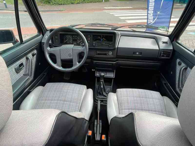 VW Golf 1 cabrio - foto 4