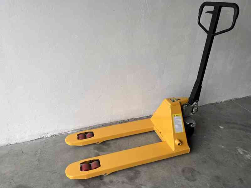 Krátký paletový vozík M900