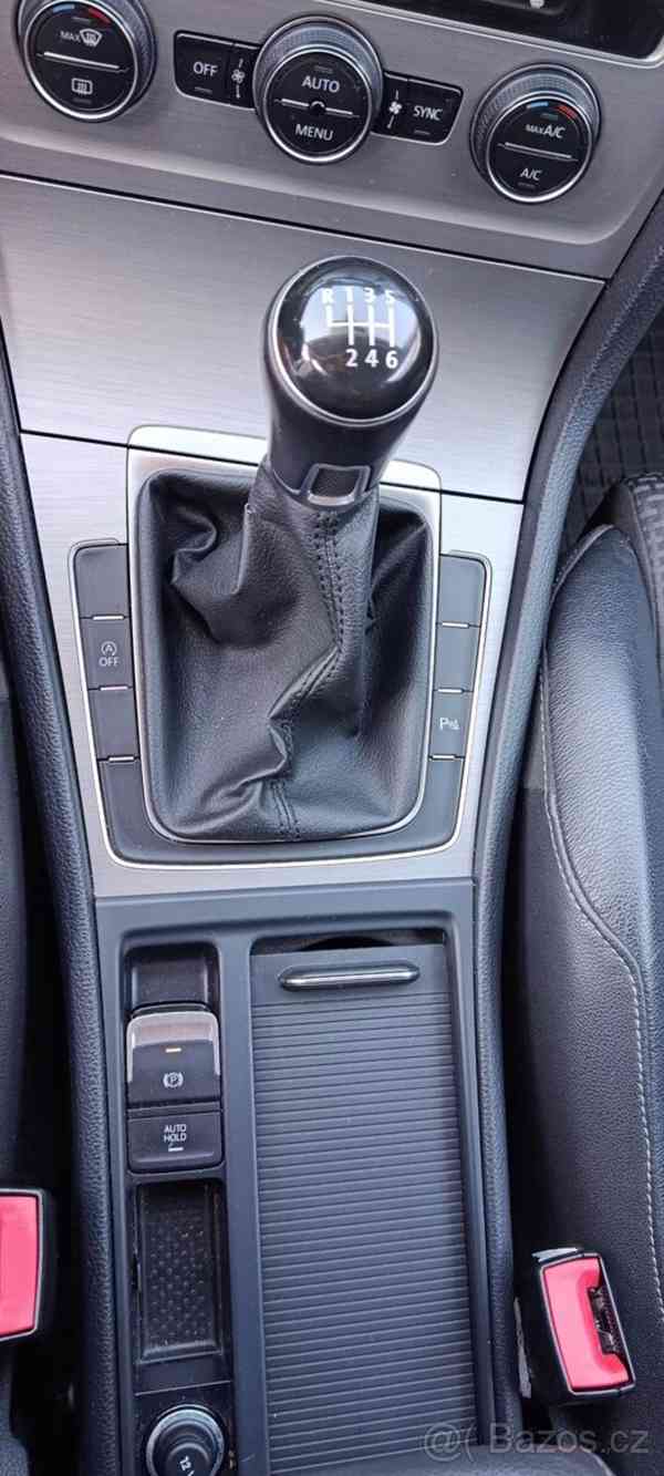 Volkswagen Golf 1,2   TSI Bluemotion - foto 5