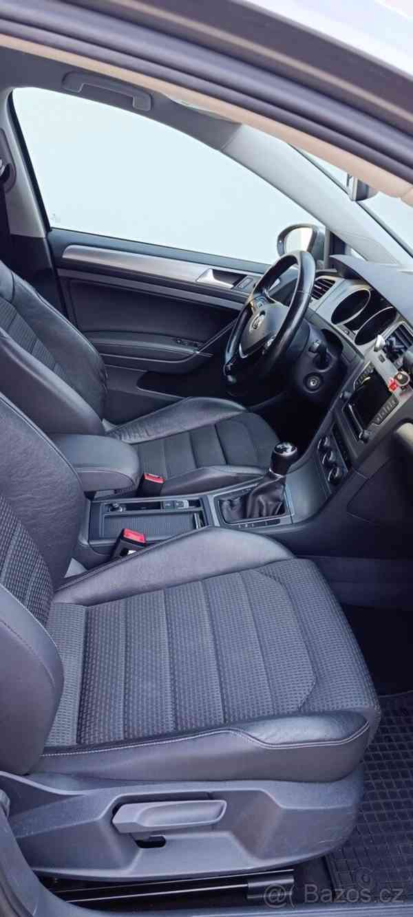 Volkswagen Golf 1,2   TSI Bluemotion - foto 18