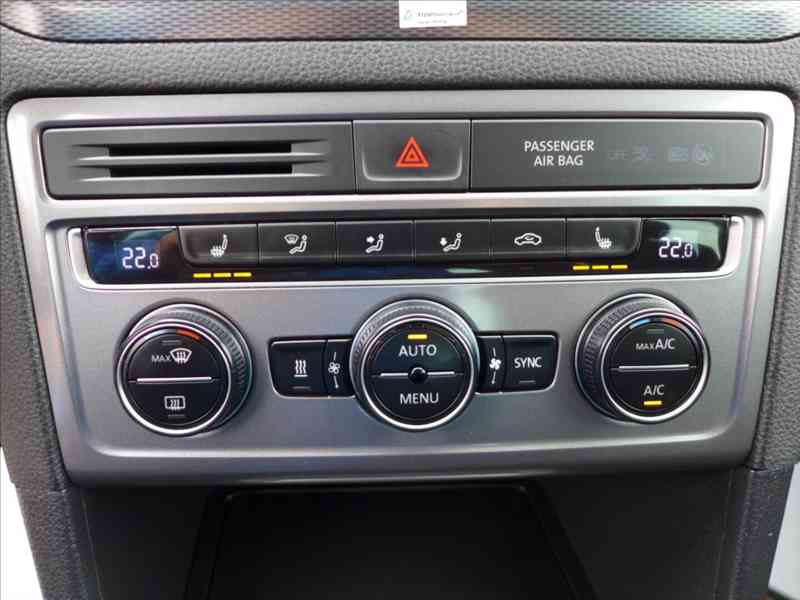 Volkswagen Golf Sportsvan 1,4 TSI VÝHŘEV TAŽNÉ 1.MAJITEL - foto 14