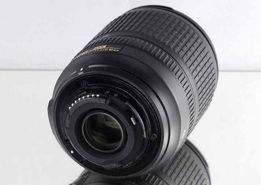 NIKON AF-S DX NIKKOR 18-105mm 1:3.5-5.6 G ED VR* - foto 5