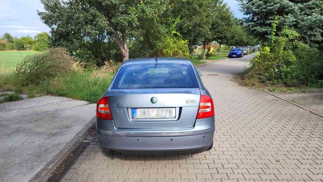 Škoda Octavia 1.6 benzín s dobrou výbavou - foto 2