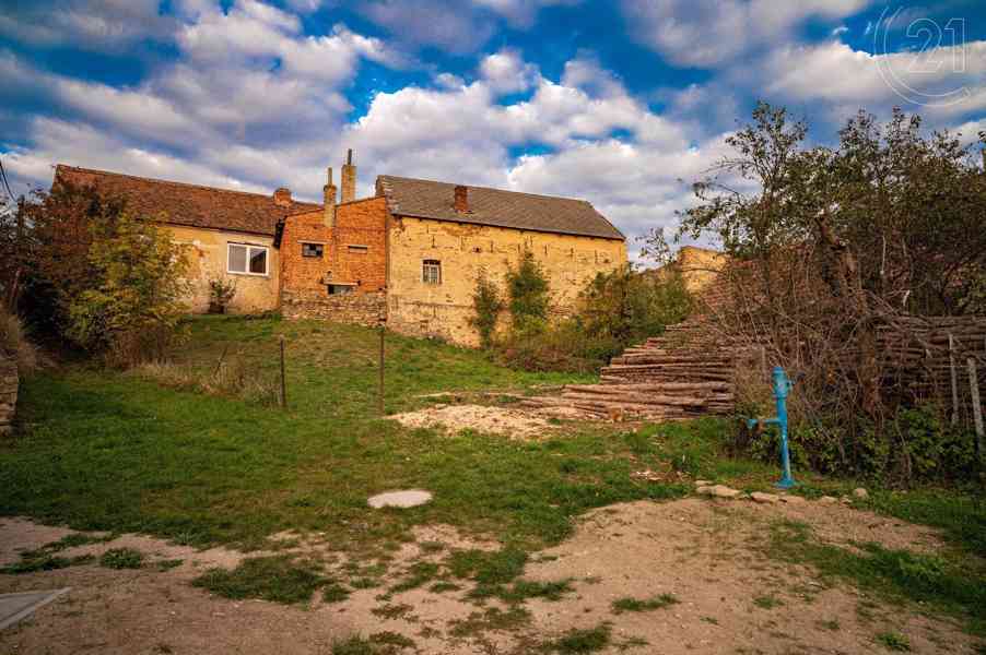 Prodej rodinného domu k rekonstrukci - Olbramkostel - foto 11