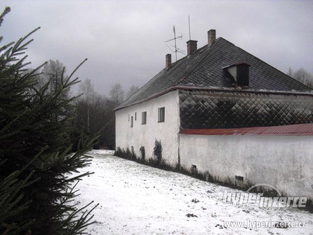 Rodinný dům s velkým pozemkem v Přední Výtoni, okr.  Č. K. - foto 26