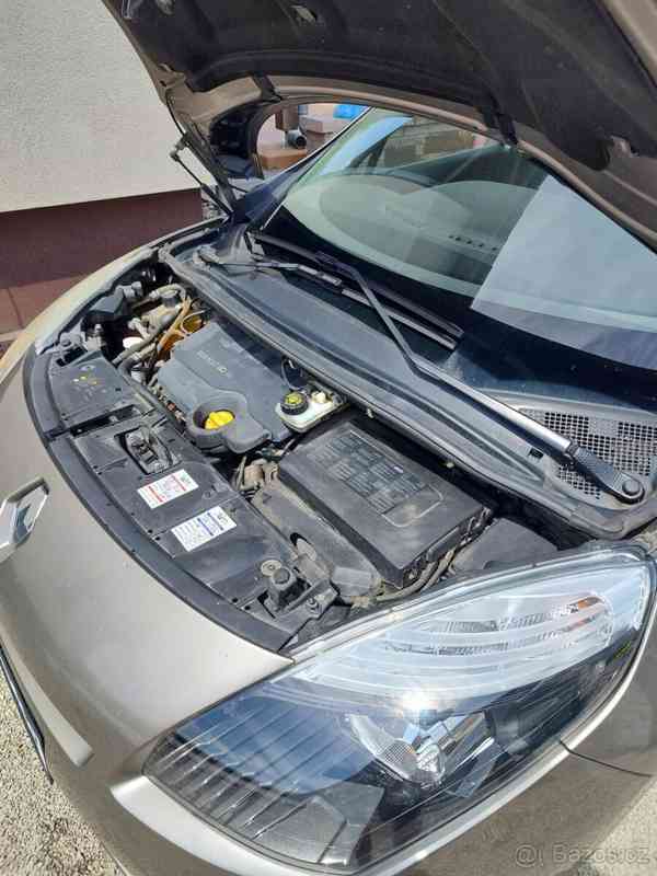 Renault Grand Scénic 1,9   96kw, nové v ČR, r.v.: 2011 - foto 8