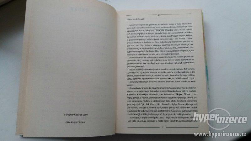 Kniha Souboj znameni - foto 2