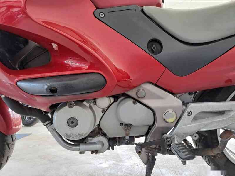 Honda NTV 650 Deauville - foto 11