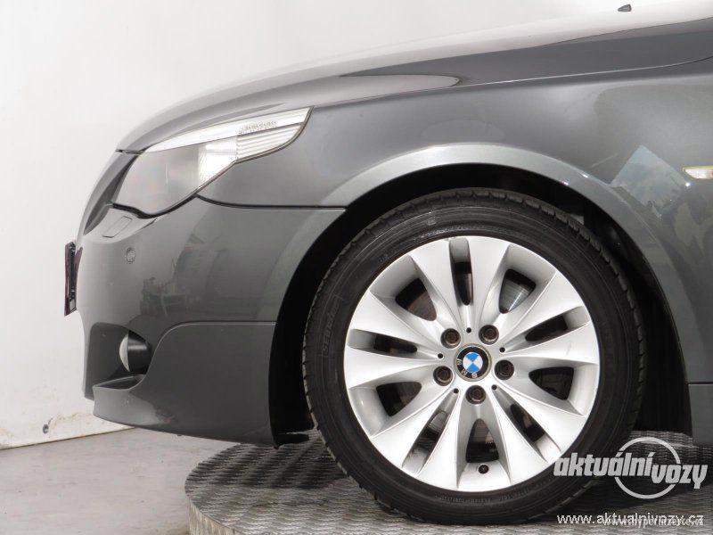 BMW 5 3.0, nafta, rok 2004 - foto 4