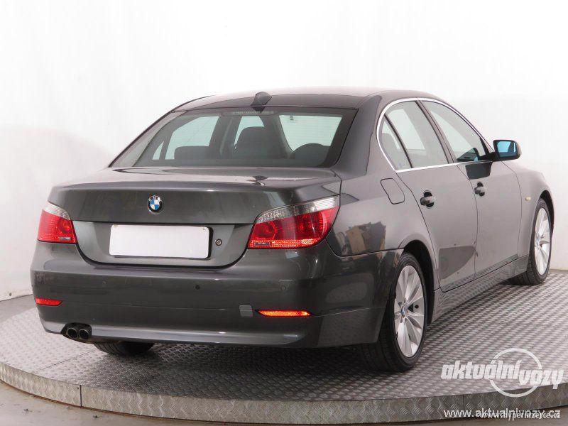 BMW 5 3.0, nafta, rok 2004 - foto 7