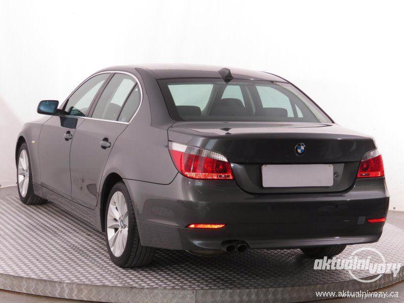 BMW 5 3.0, nafta, rok 2004 - foto 14