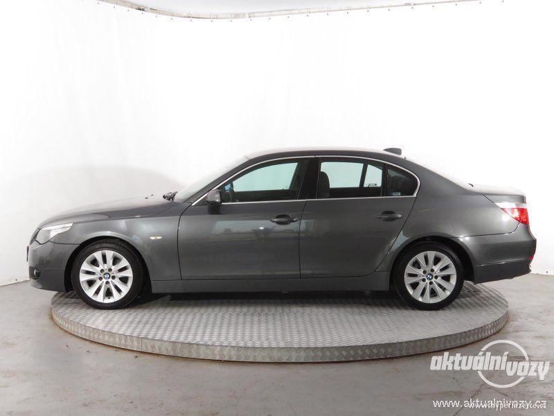 BMW 5 3.0, nafta, rok 2004 - foto 16