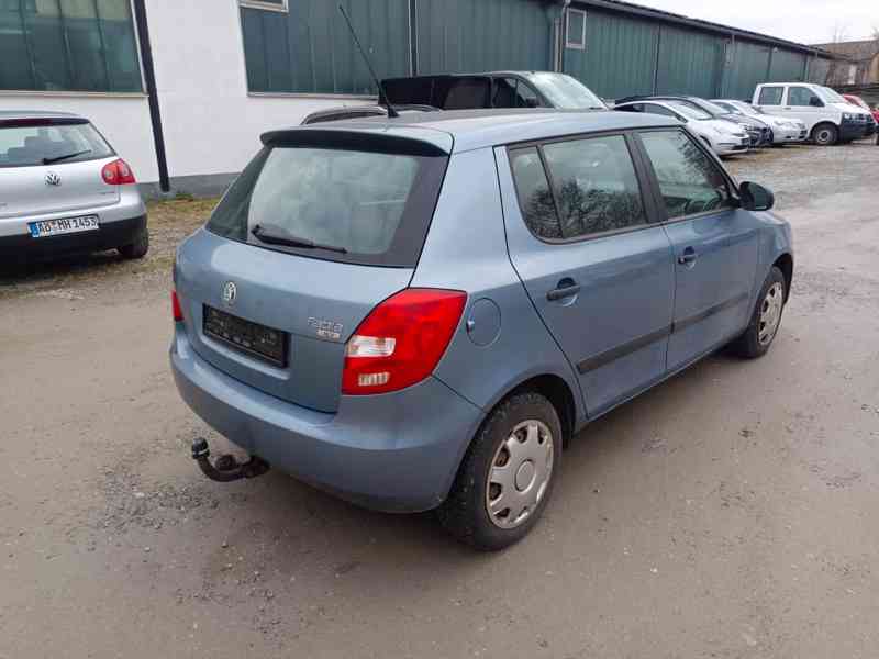 Škoda Fabia 1.4 16V 63Kw RV.2009 TAŽNÉ - NOVÁ STK - foto 2