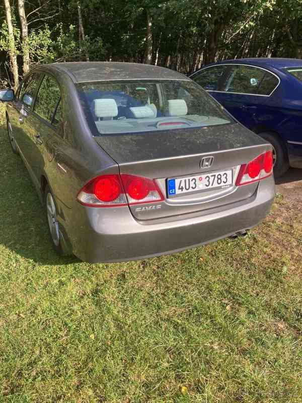 Honda Civic 1,8   103kw 2007 - foto 6