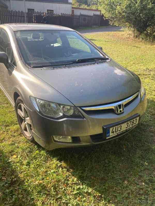 Honda Civic 1,8   103kw 2007 - foto 1