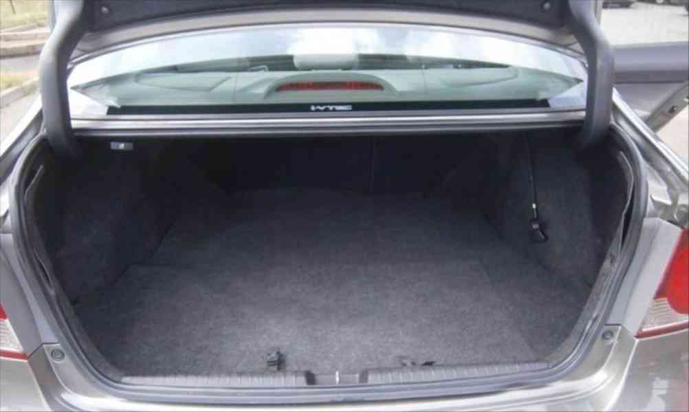 Honda Civic 1,8   103kw 2007 - foto 3