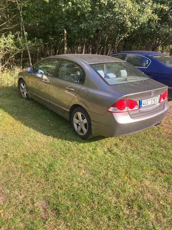 Honda Civic 1,8   103kw 2007 - foto 4
