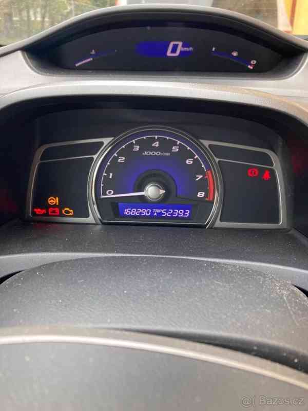 Honda Civic 1,8   103kw 2007 - foto 7