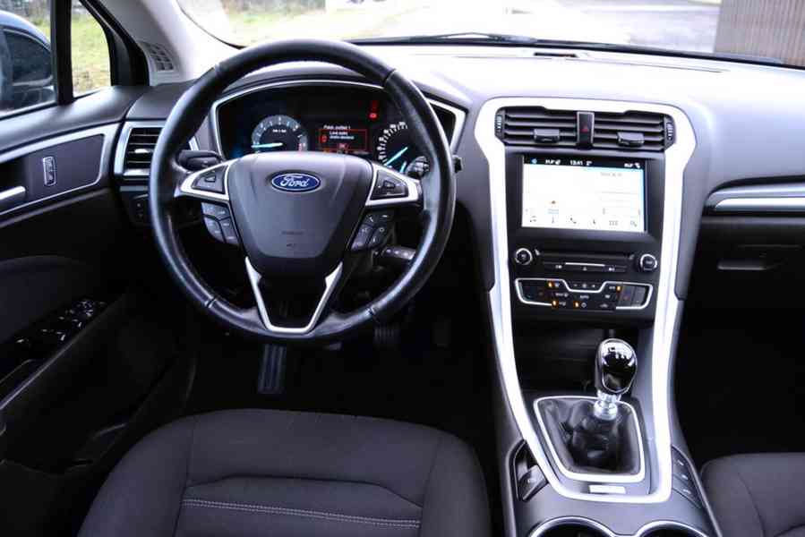 Ford Mondeo V 2.0 TDCi 110kW Business Edition kombi facelift - foto 7