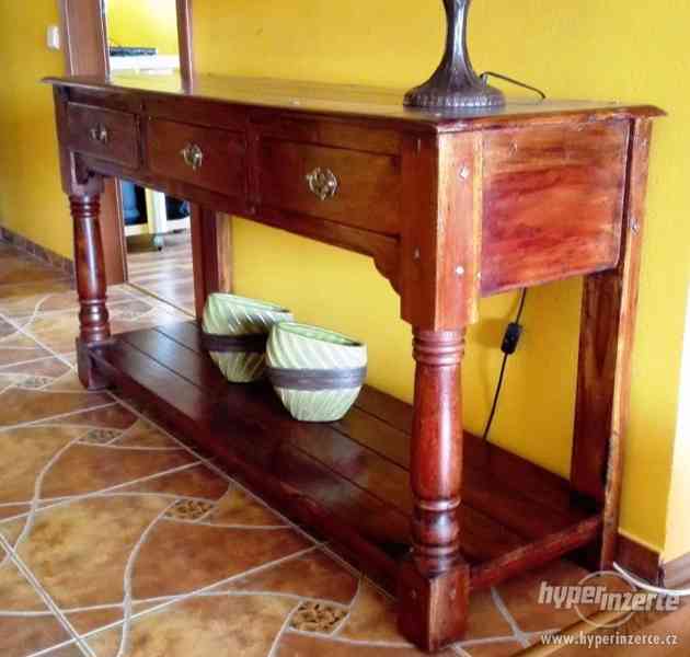 Dekorační stůl z masivního dřeva, originál! - foto 1