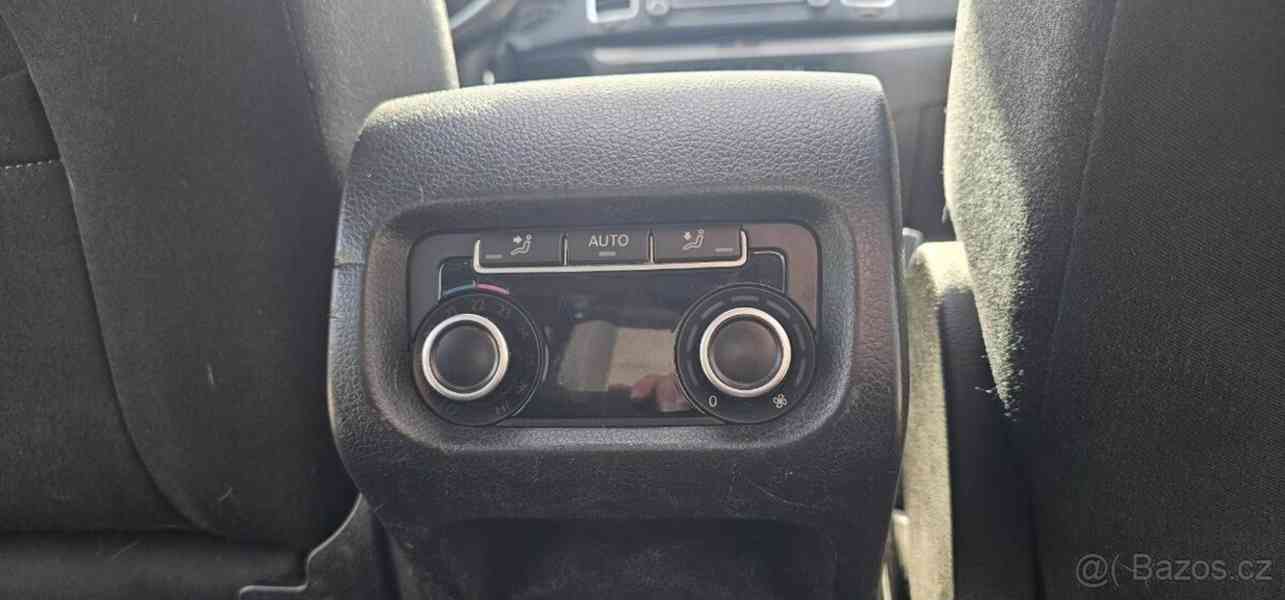 Volkswagen Sharan 2,0   125kw Automat DSG - 7 míst - H - foto 18