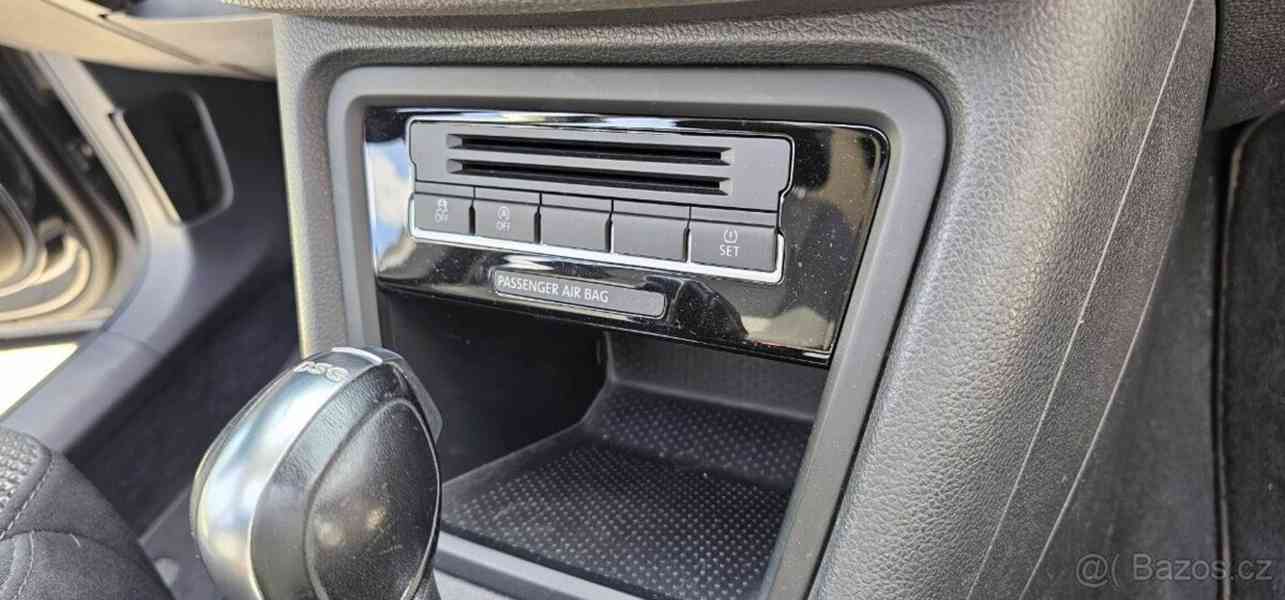 Volkswagen Sharan 2,0   125kw Automat DSG - 7 míst - H - foto 20