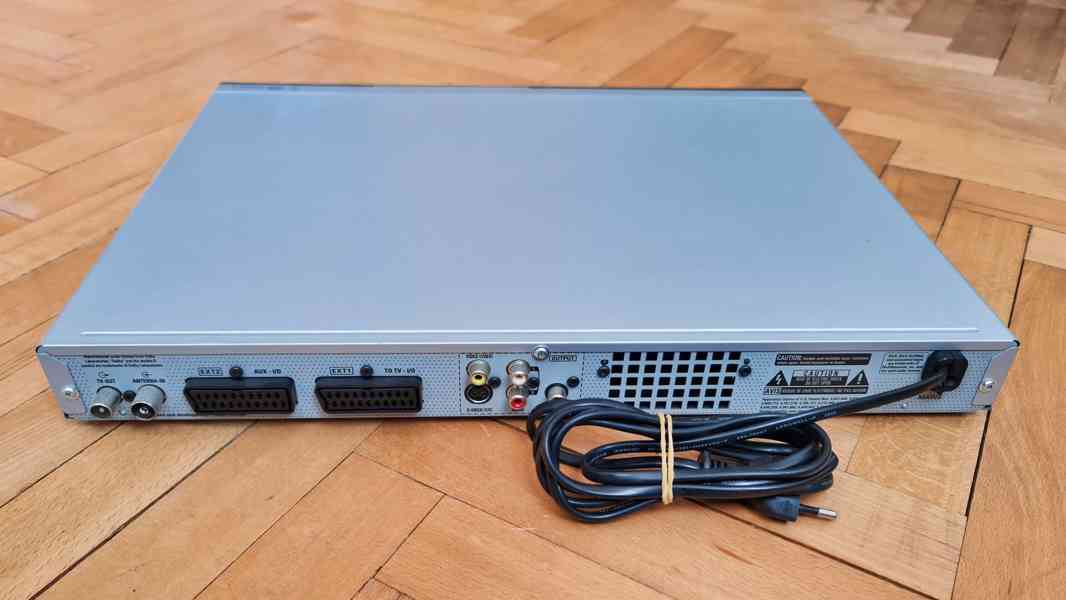 DVD rekordér Philips DVDR3450H + 30 DVD - foto 3