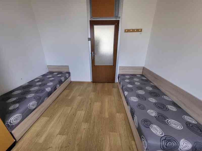 Pronájem dvoupatrovou budovu715 m² Přátelství - foto 6