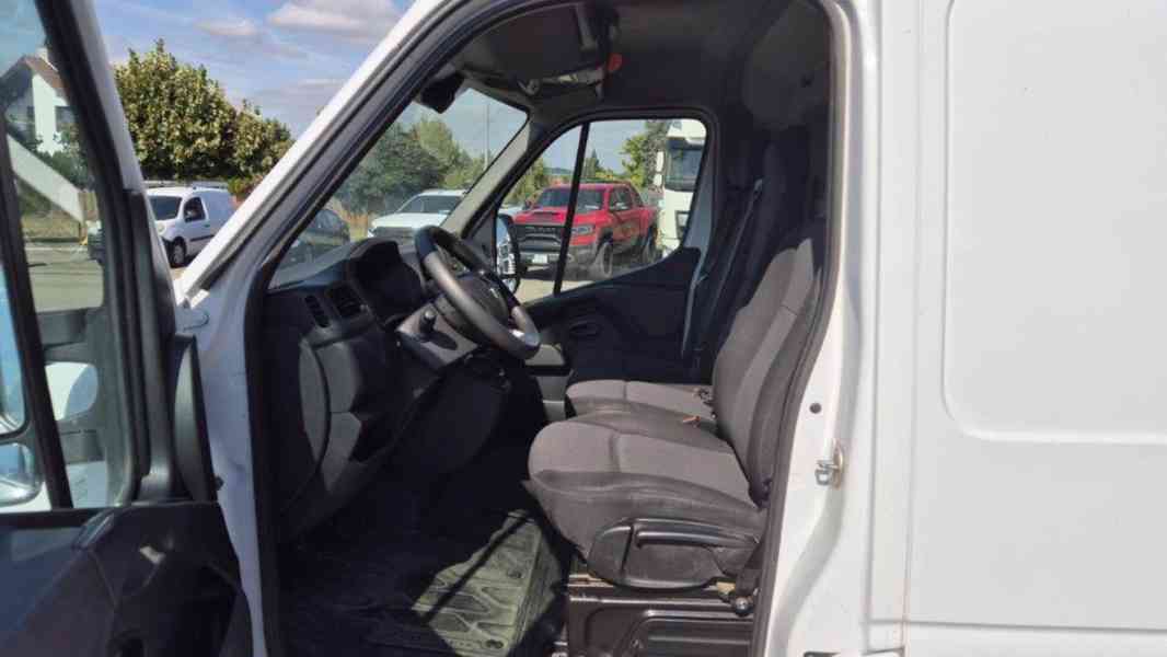 RENAULT MASTER 135DCI L3H2 skříňový - foto 13