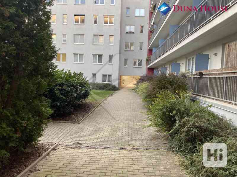 Prodej bytu 2+KK, 60 m2, vč. garážového stání. - foto 17