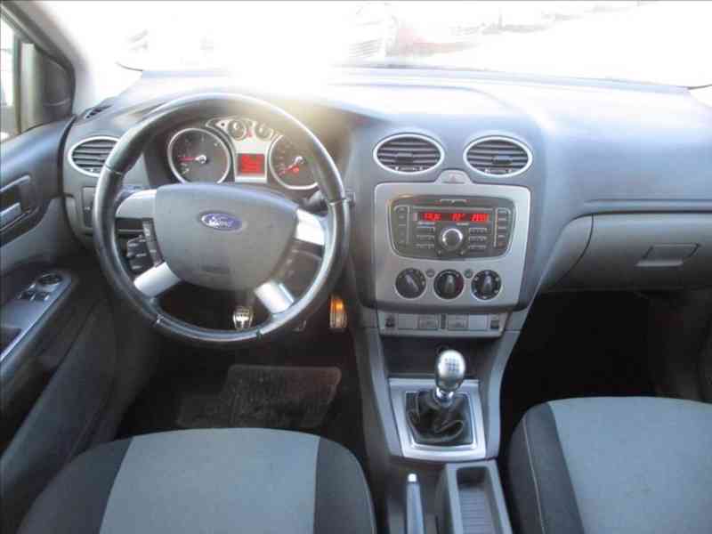 Ford Focus 2,0 TDCi TAŽNÉ ZAŘÍZENÍ - foto 5