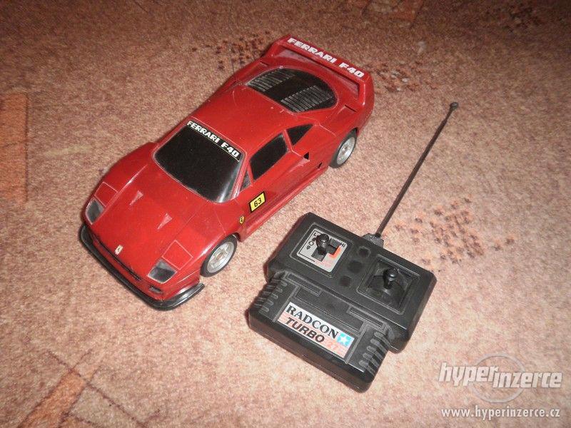 RC Ferrari F40 na dálkové ovládání - foto 1