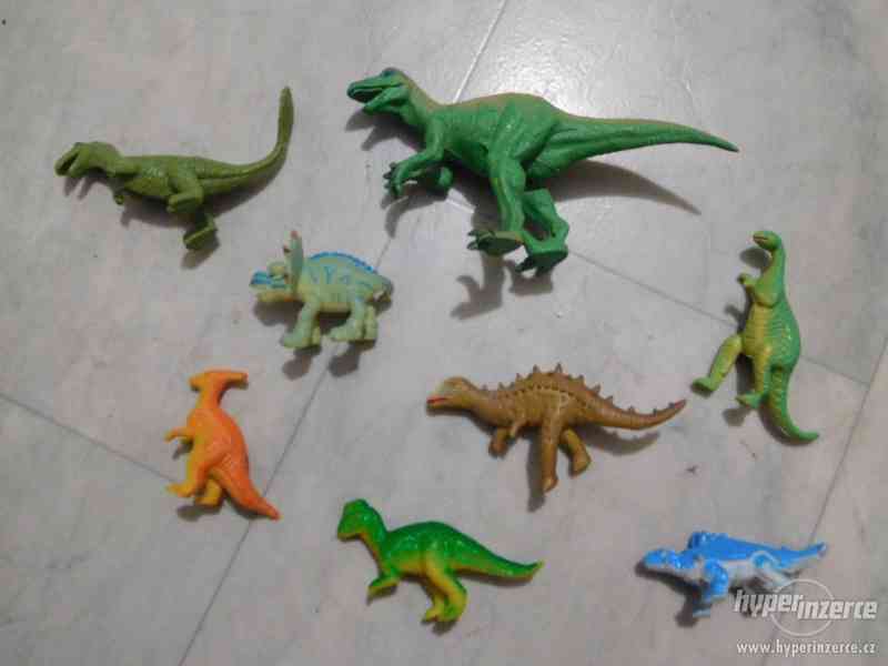Figurky dinosaurů - foto 1