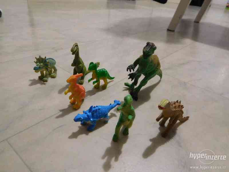 Figurky dinosaurů - foto 3