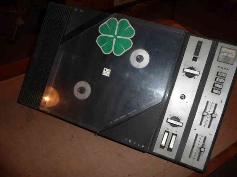 Starožitné cívkové magnetofony Tesla B41, B400, B90 - foto 3
