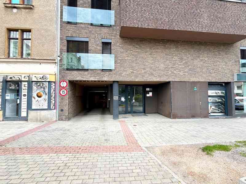 NABÍDKA PRONÁJMU GARÁŽOVÉHO STÁNÍ V BRNĚ  - foto 13