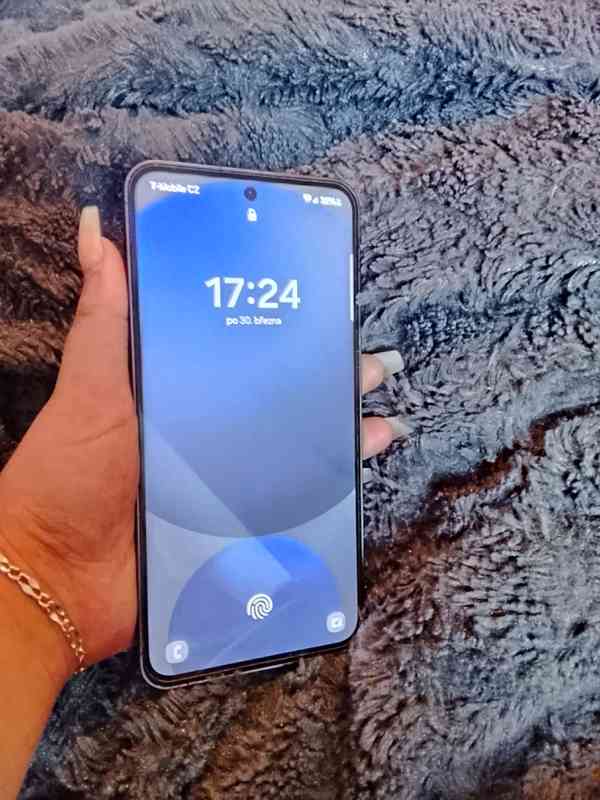 Samsung S 24 - foto 2