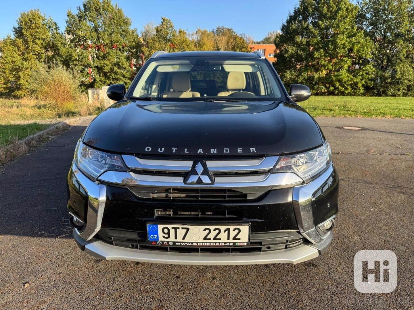 Mitsubishi Outlander 2,2   D, 7 míst - foto 1