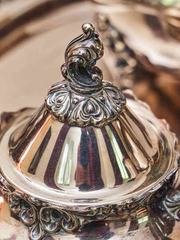Kávový a čajový servis Oneida Heirloom – Venetian Scroll - foto 7
