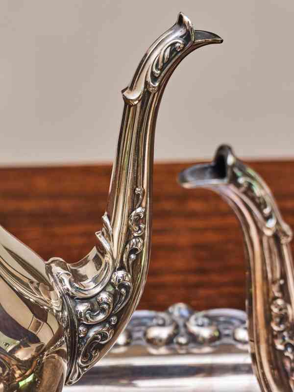 Kávový a čajový servis Oneida Heirloom – Venetian Scroll - foto 6