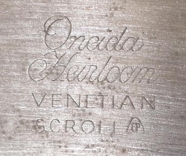 Kávový a čajový servis Oneida Heirloom – Venetian Scroll - foto 13
