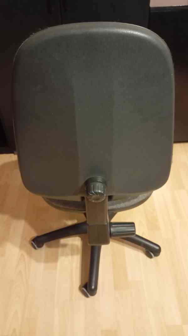 Prodám kancelářskou židli. - foto 3