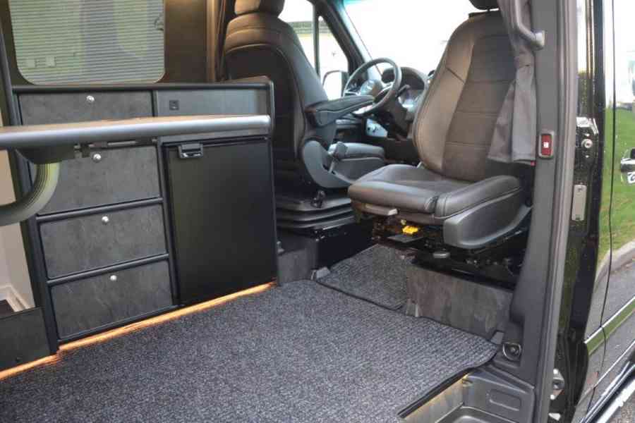 Mercedes-Benz Sprinter 319 CDi Camper Family - foto 23