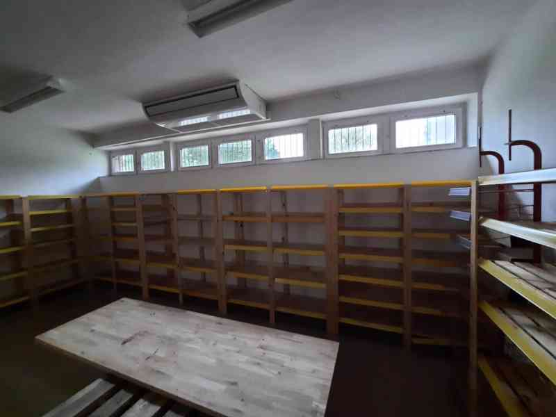 Dřevěné regály Hejne Ikea - foto 4